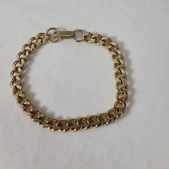 Vintage Jewelry - Goldtone Link Bracelet